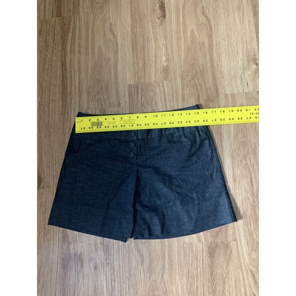 The Limited Drew Fit Woman's Black Gray Stripe Shorts Size‎ 6